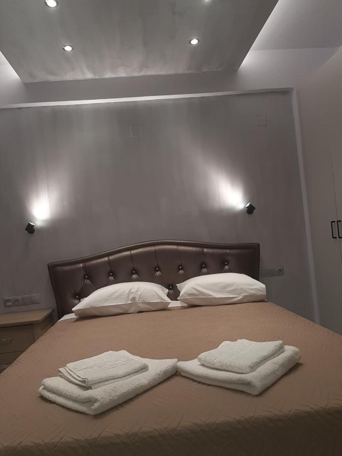 פלטאנס Gold Apartments מראה חיצוני תמונה