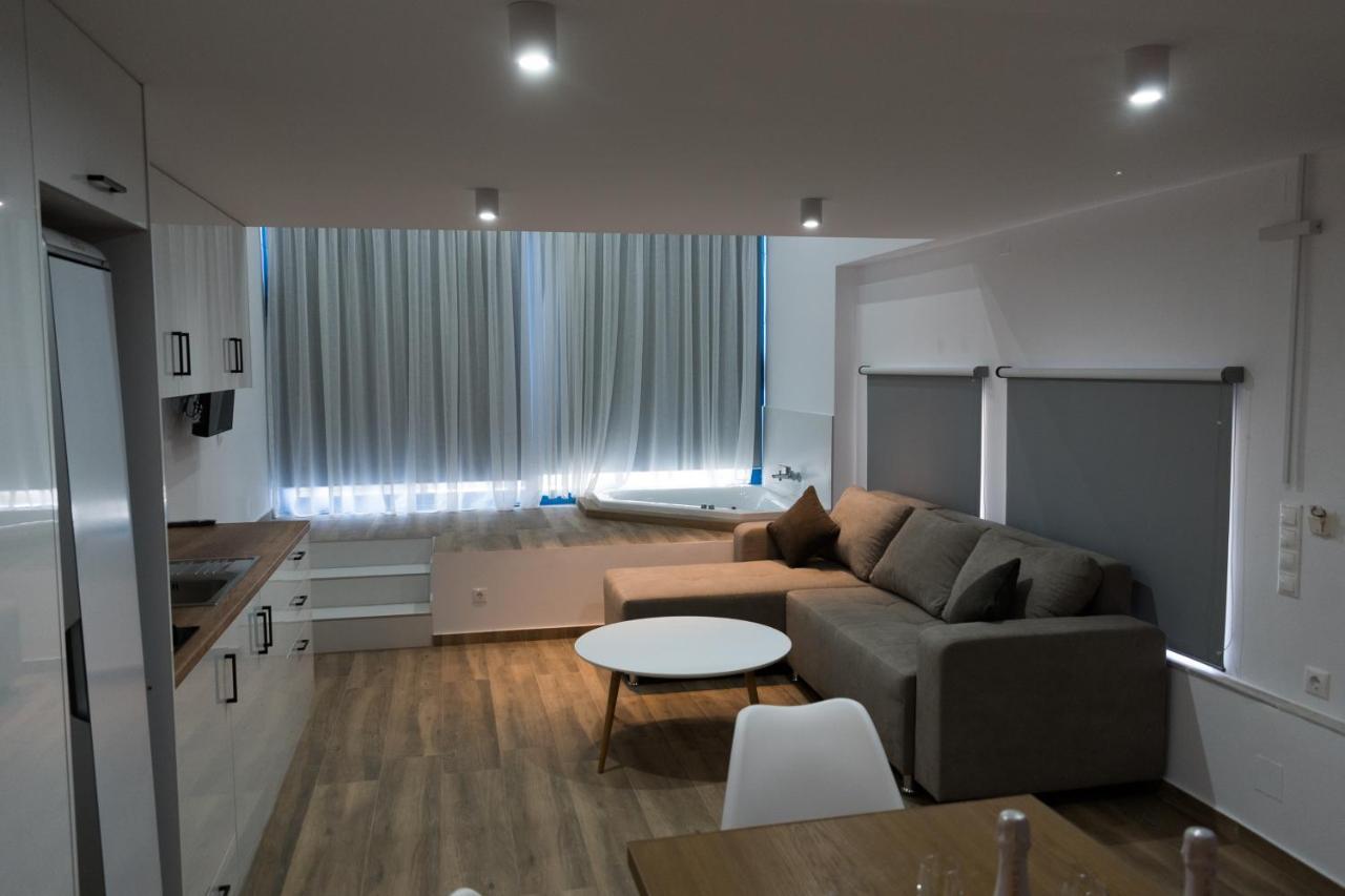 פלטאנס Gold Apartments מראה חיצוני תמונה
