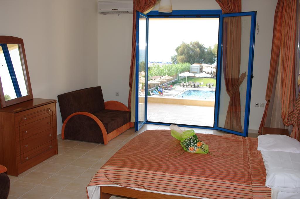 פלטאנס Gold Apartments מראה חיצוני תמונה