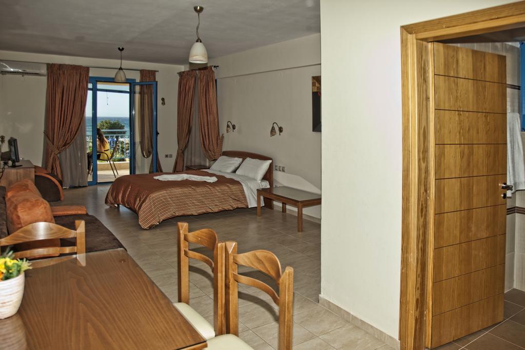 פלטאנס Gold Apartments מראה חיצוני תמונה
