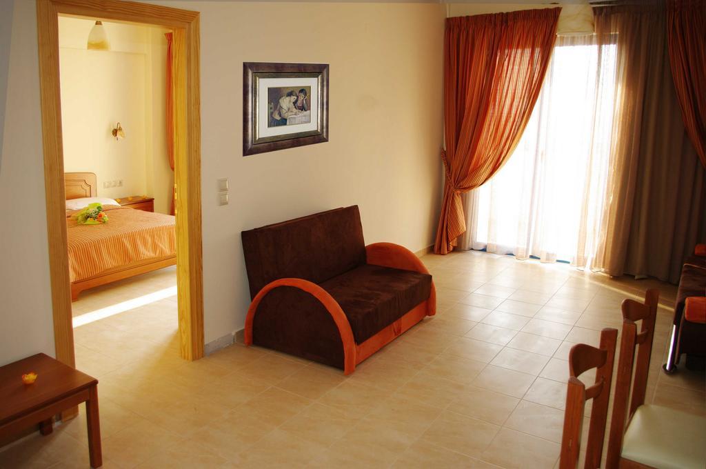 פלטאנס Gold Apartments מראה חיצוני תמונה