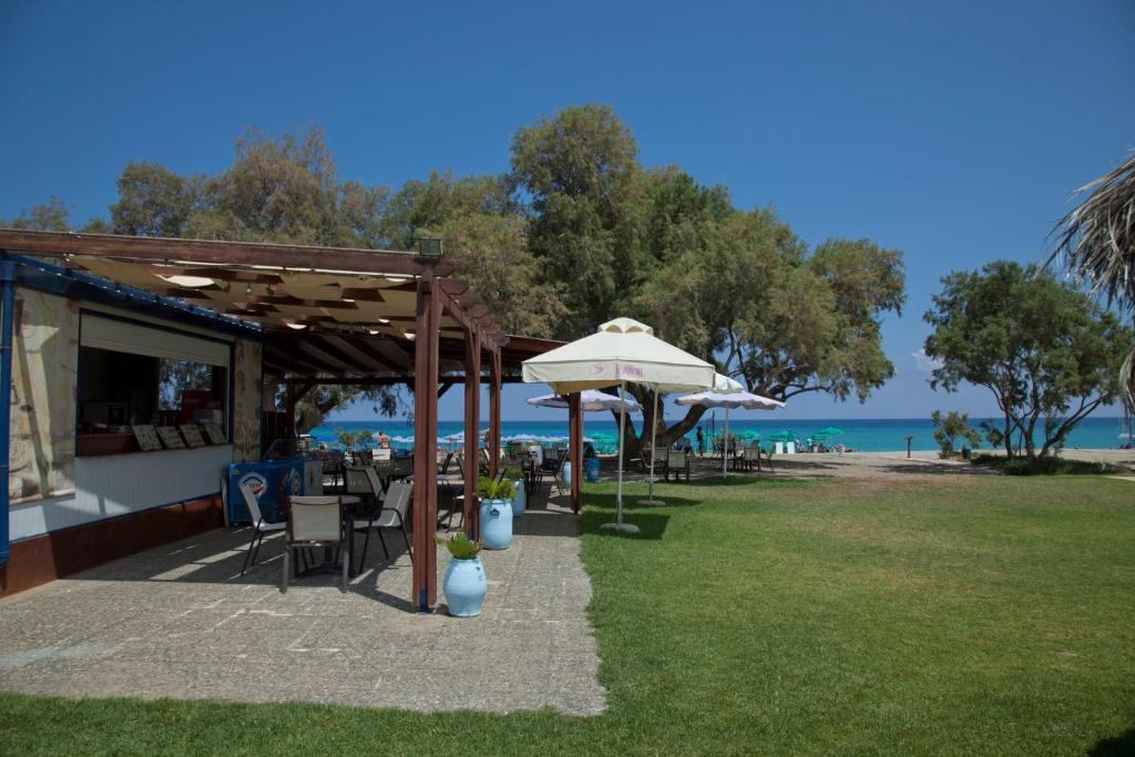 פלטאנס Gold Apartments מראה חיצוני תמונה